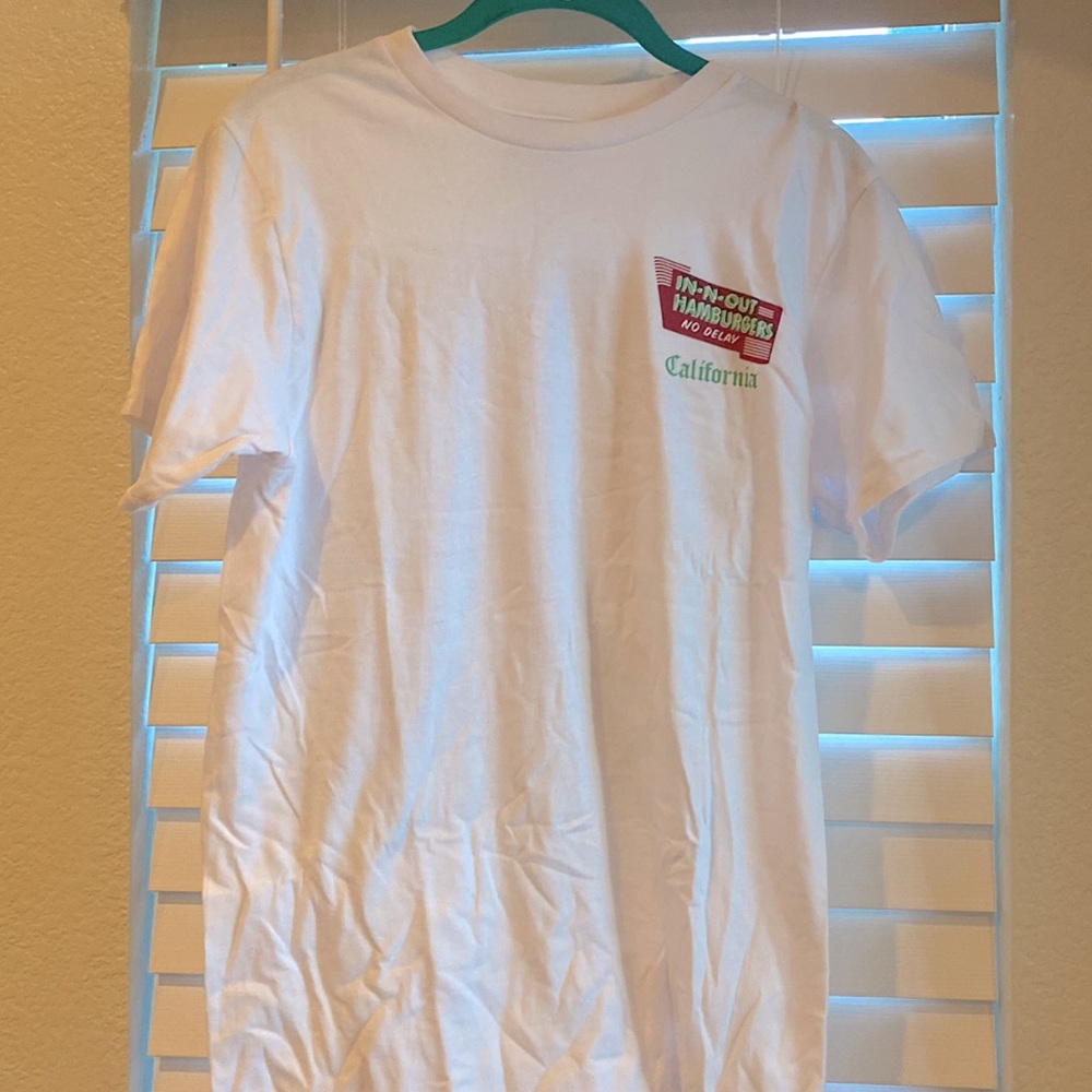 In-N-Out Burger T-shirt bundle - Picture 2 of 10